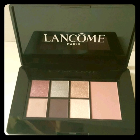 New……Eye Shadow & Blush Palette